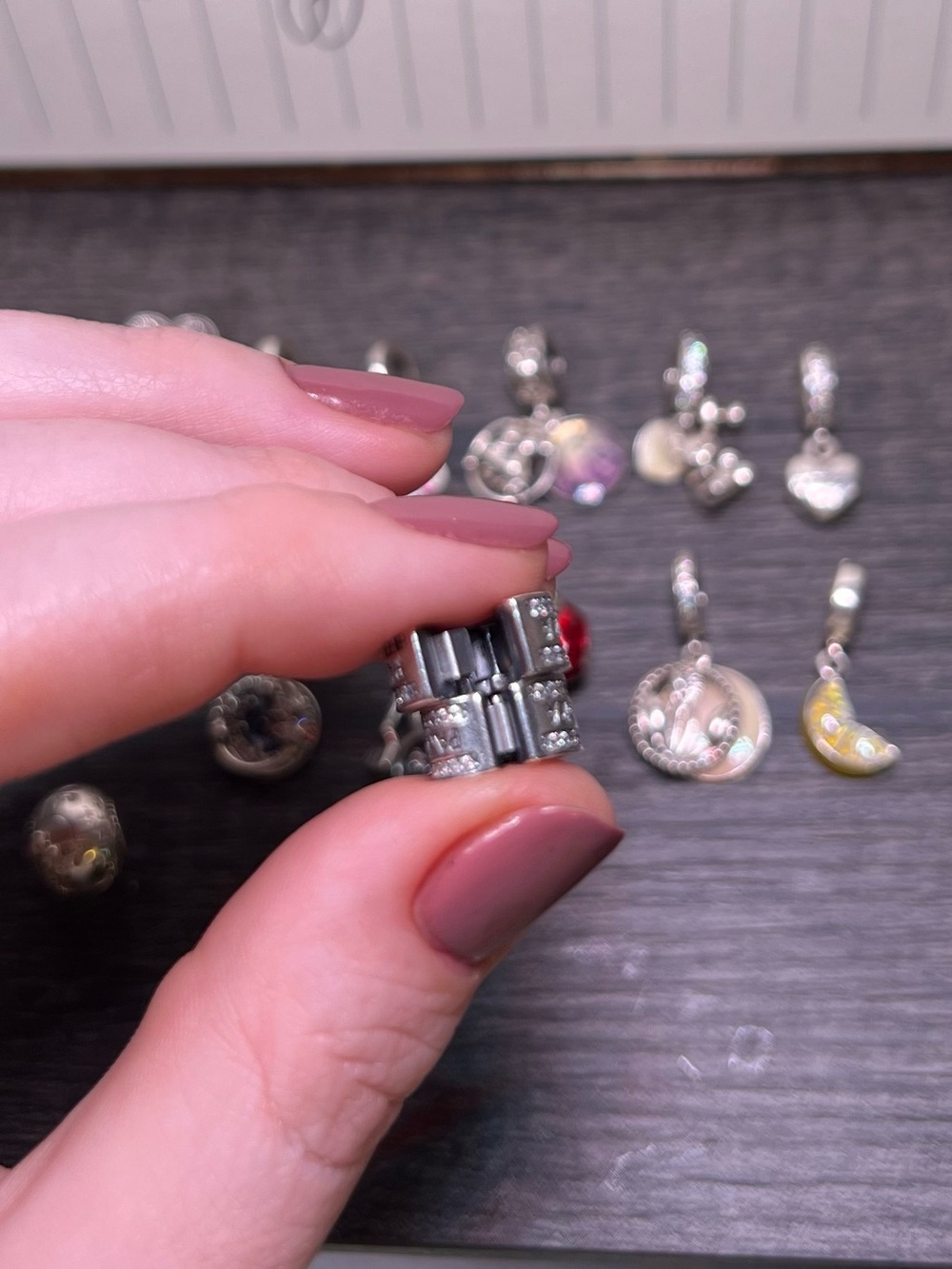 PANDORA insignia clip safety chain and box of chocolates charm. - Picture 2 of 4